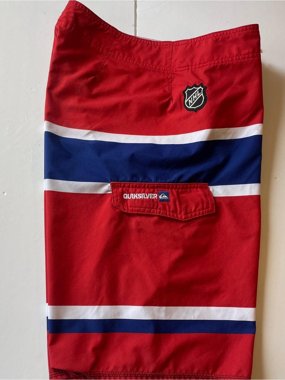 Quiksilver Men's Montreal Canadiens NHL Boardshorts from 2012 - Picture 6 of 9